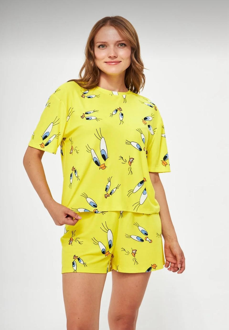 Tweety Desenli T-Shirt Şortlu Pijama Takım 