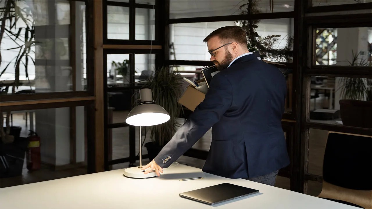Modern mi Klasik mi? Yönetici Masası Seçim Rehberi
