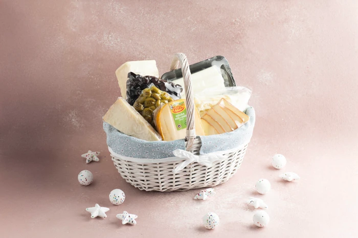 Little little in to the middle 