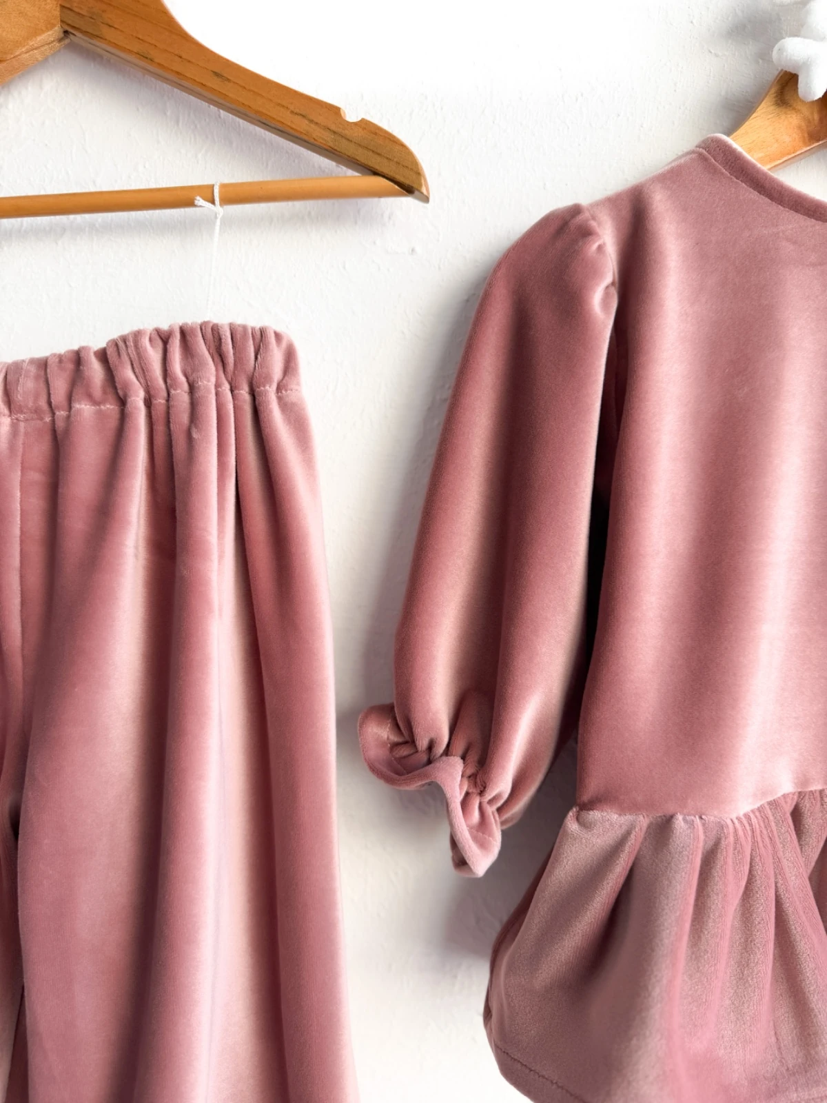 PEMBE YUMUŞAK KADİFE ALT - ÜST TAKIM 