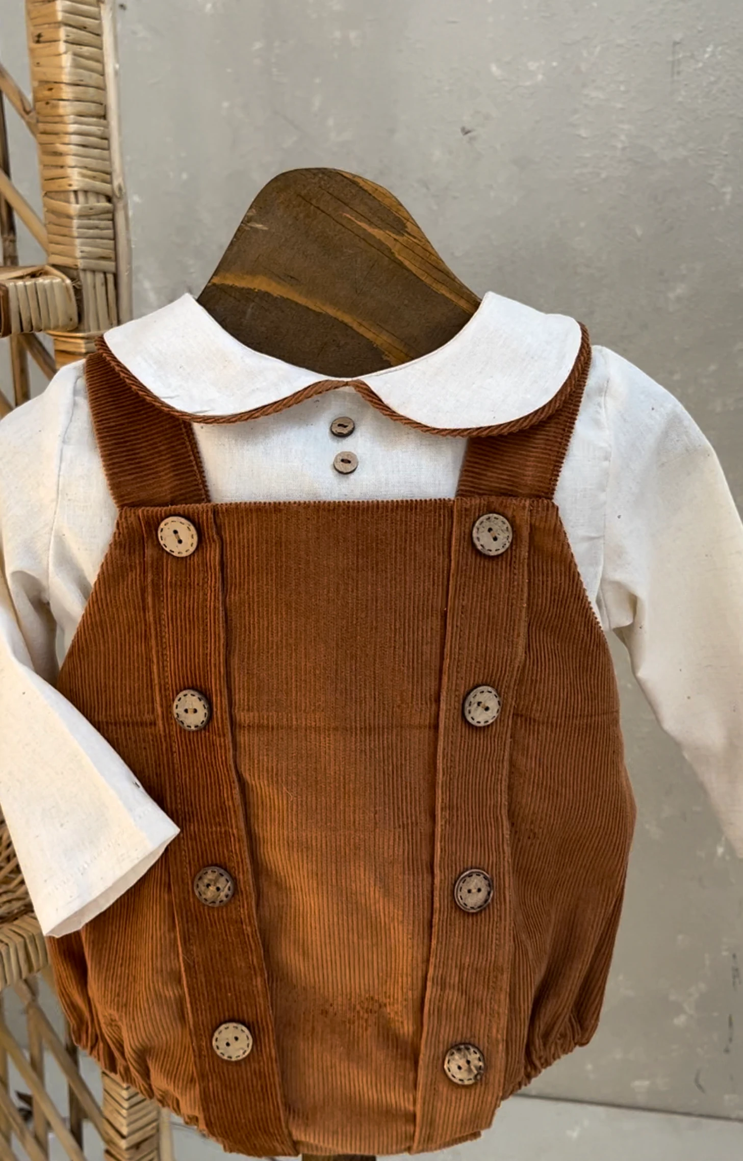 12-18 AY-TARÇIN KADİFE TULUM- GÖMLEK-RESSAM ŞAPKA 