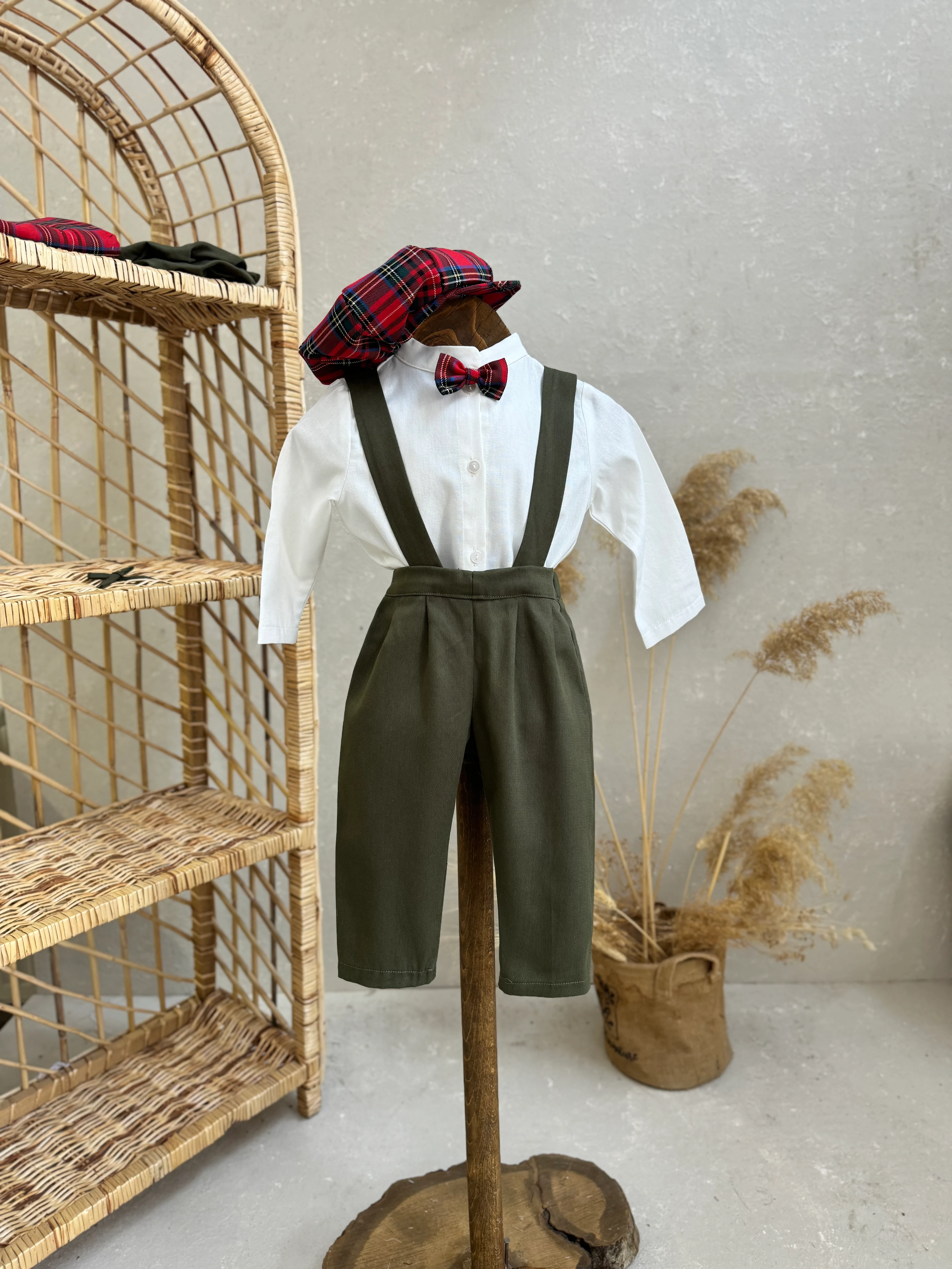 HAKİ PANTOLON - GÖMLEK 