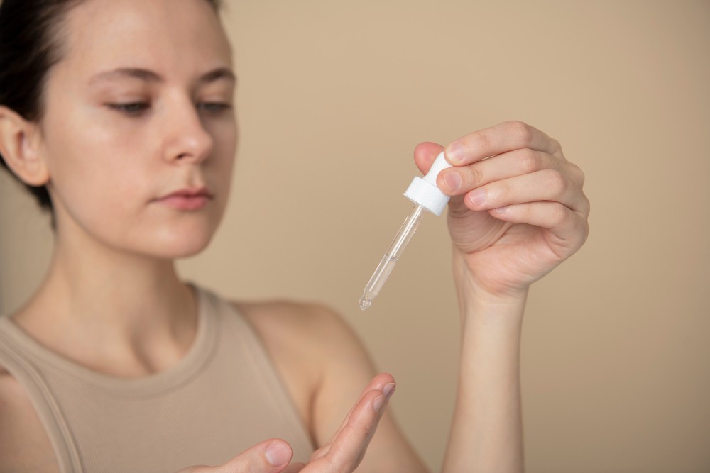 Arbutin ve Niacinamide: Cilt Lekelerine Karşı En Güçlü Kombinasyon