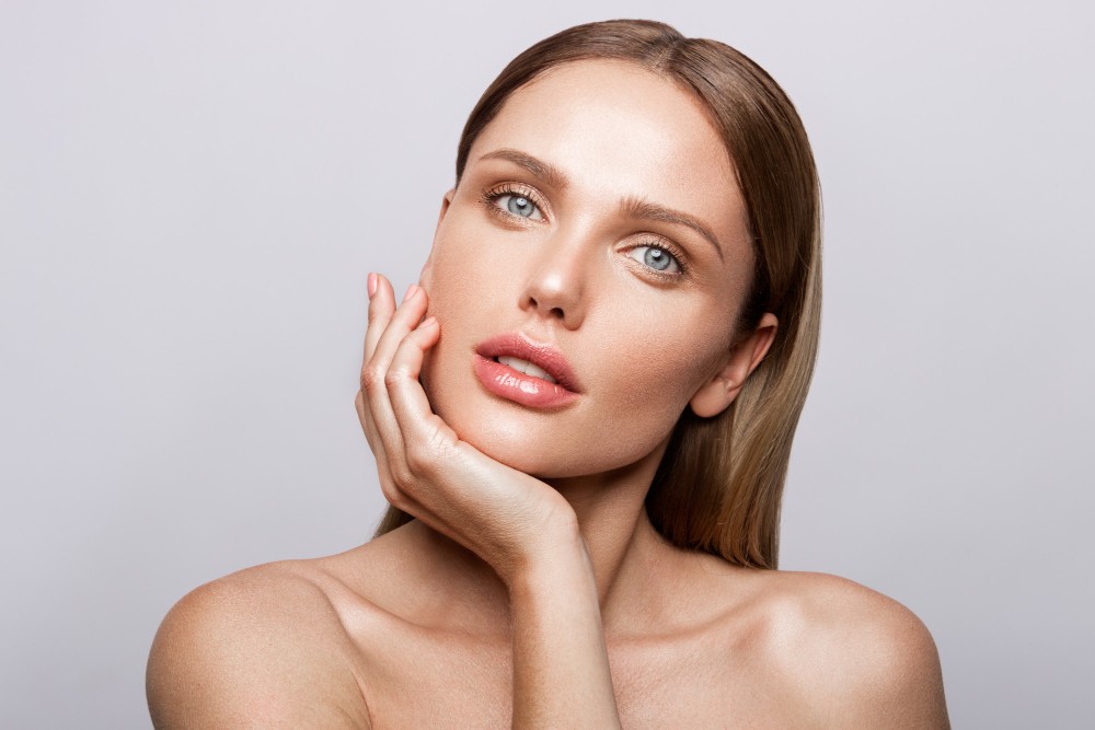 Peptidli Nemlendirici Nedir, Ne İşe Yarar? Dermatologlar Ne Diyor?