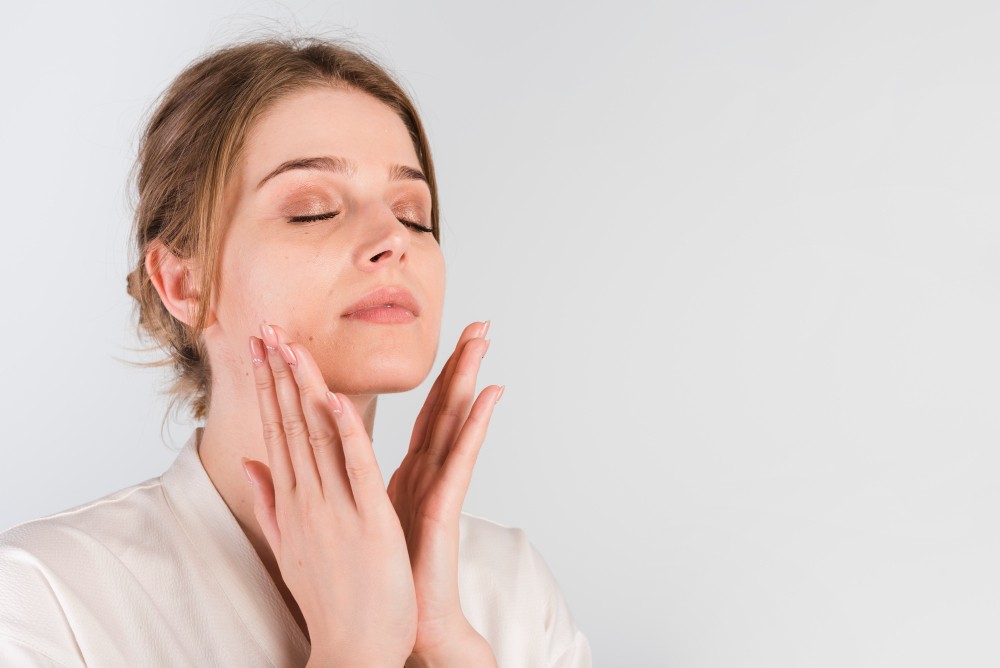 2025 Cilt Bakım Trendleri: Bio-Placenta Teknolojisi ve Anti-Aging Serumlarla Tanışın