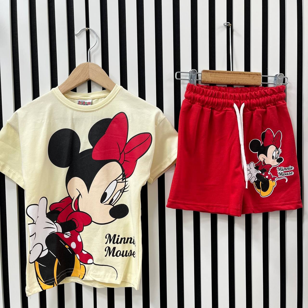 Kız Çocuk Minnie Mouse Baskılı Şortlu Takım