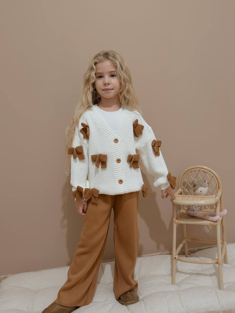 3-10 Yaş Kız Çocuk Renkli Fiyonk Detaylı Örgü Hırkalı İkili Takım