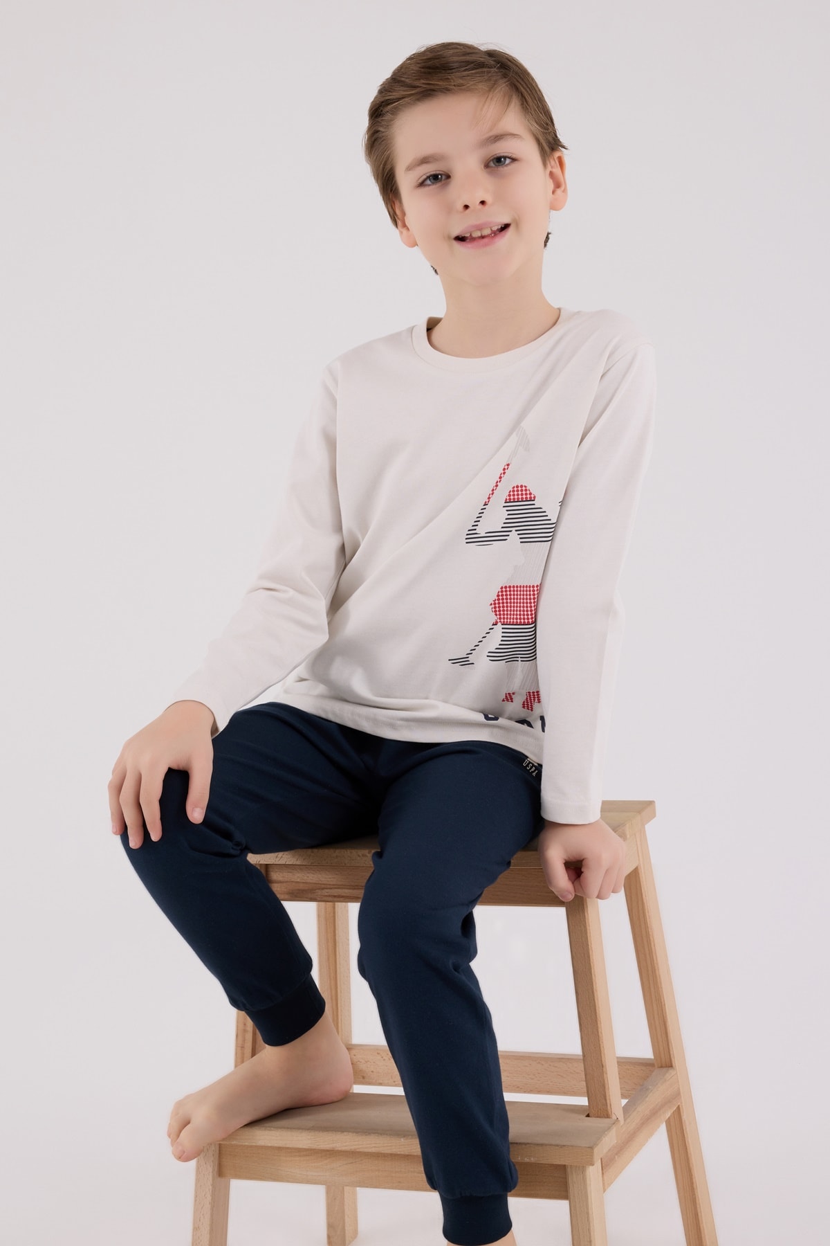 4-15 Yaş Erkek Çocuk US Polo Assn Lisanslı Ekru-Lacivert Pijama Takımı