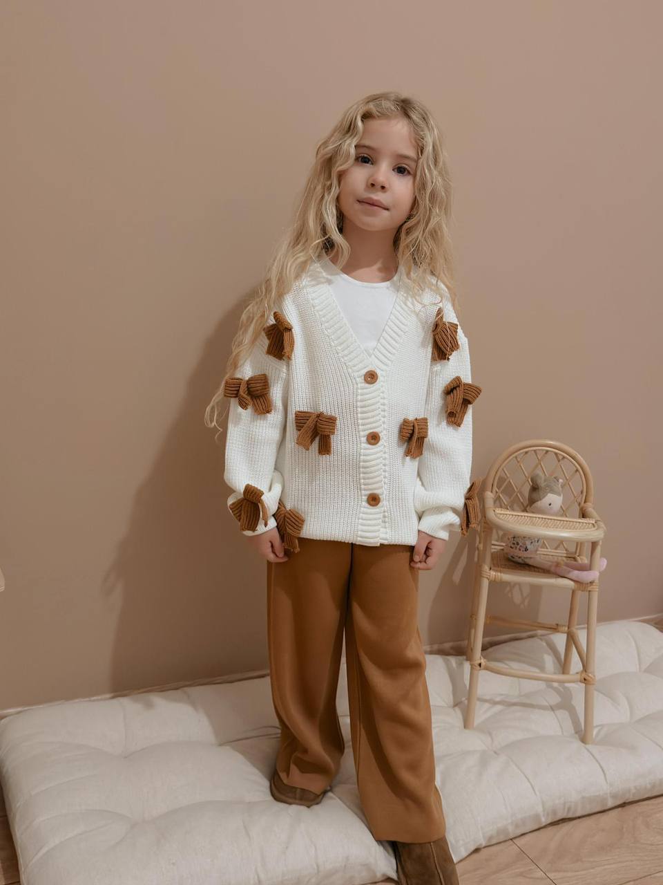 3-10 Yaş Kız Çocuk Renkli Fiyonk Detaylı Örgü Hırkalı İkili Takım