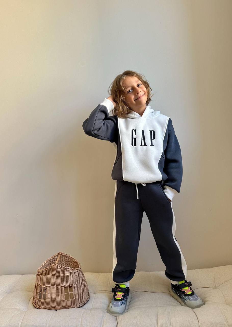 5-16 Yaş Erkek Çocuk GAP Logo Renk Bloklu Kapüşonlu 3 İplik Şardonlu Eşofman Takımı