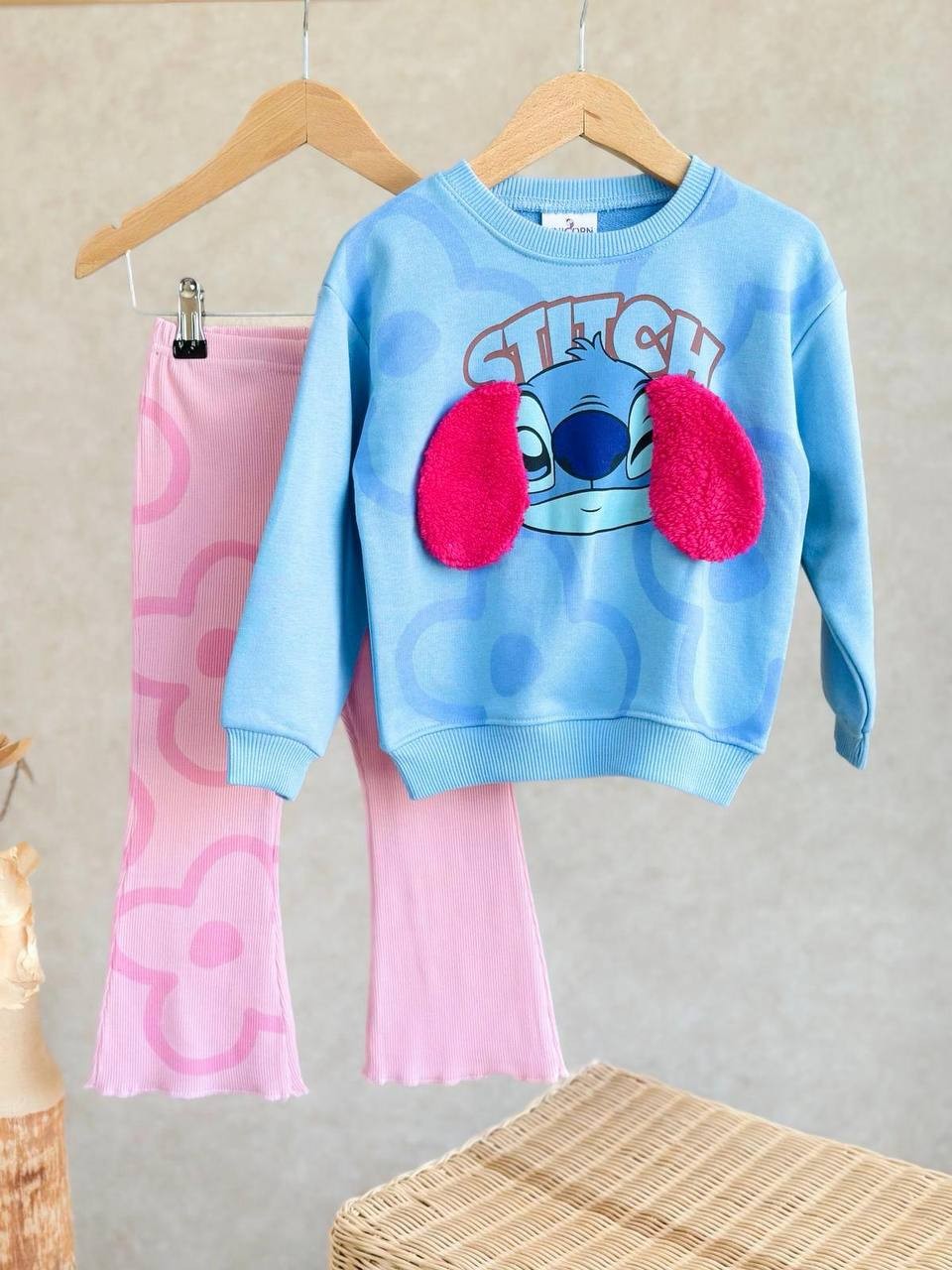 2-8 Yaş Çocuk Stitch Desenli Sweatshirt ve Pembe Çiçekli Eşofman Takımı
