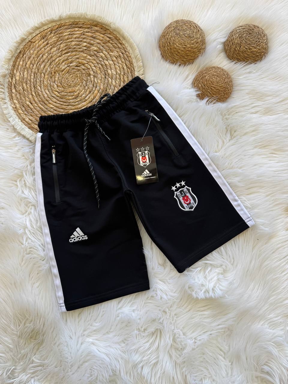 8-16 YAŞ ERKEK ÇOCUK TARAFTAR BERMUDA ŞORT - BJK