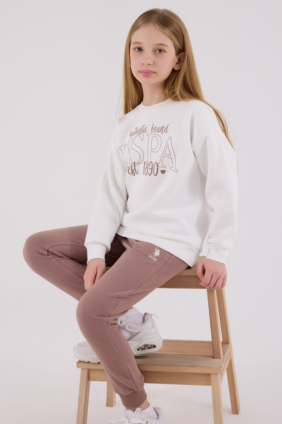 4-15 Yaş Kız Çocuk US Polo Assn Lisanslı Beyaz Sweatshirt Kahverengi Alt Eşofman Takımı