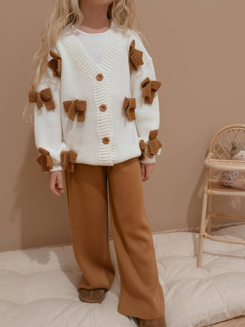 3-10 Yaş Kız Çocuk Renkli Fiyonk Detaylı Örgü Hırkalı İkili Takım