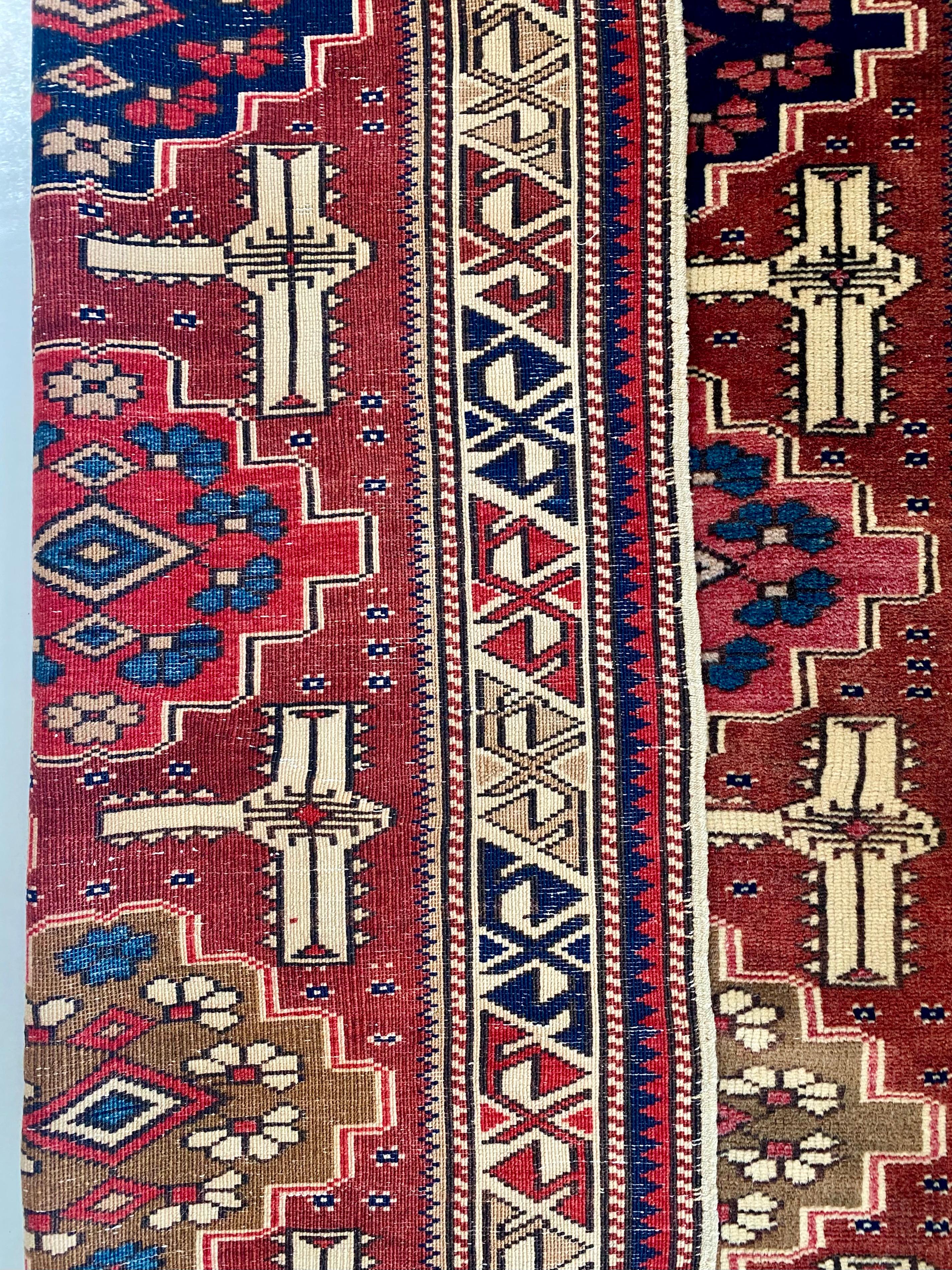 Kazakh Sirvan Hand-Woven Carpet