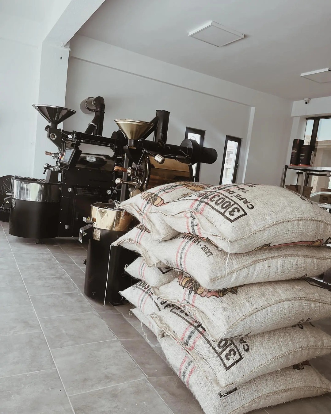 Maple Coffee Shop Kahvede Aromatik Tatlar