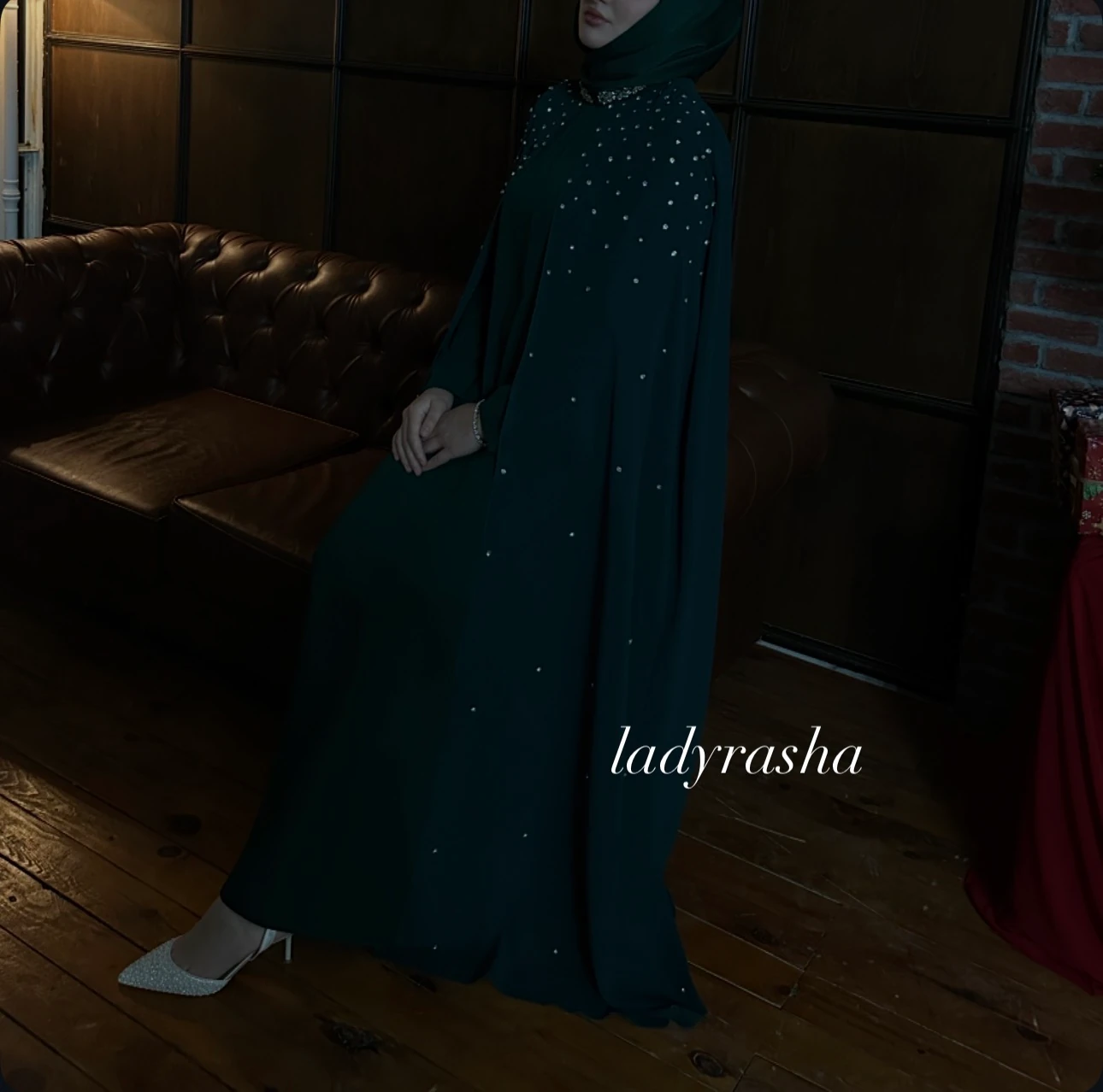 ZÜMRÜT YEŞİLİ PARLA ELBİSE