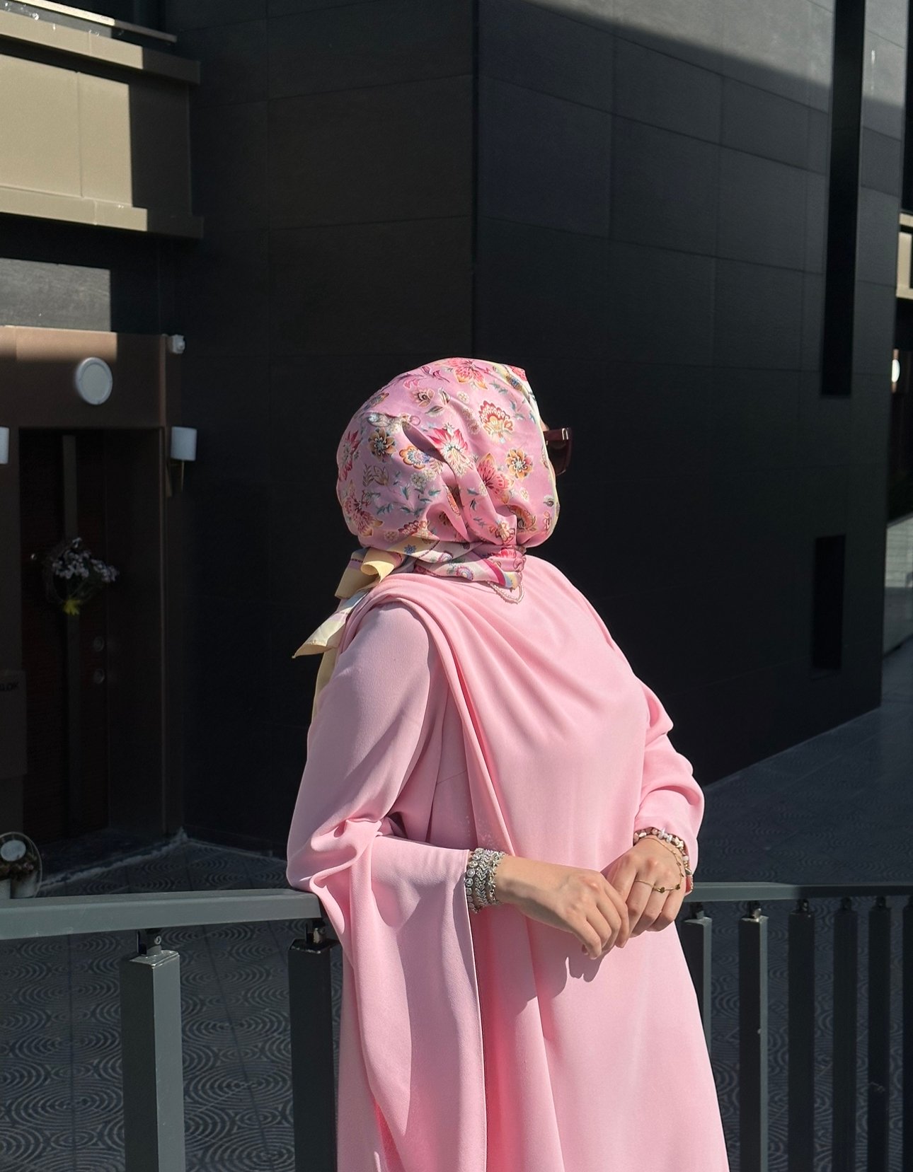 PEMBE DAMLA