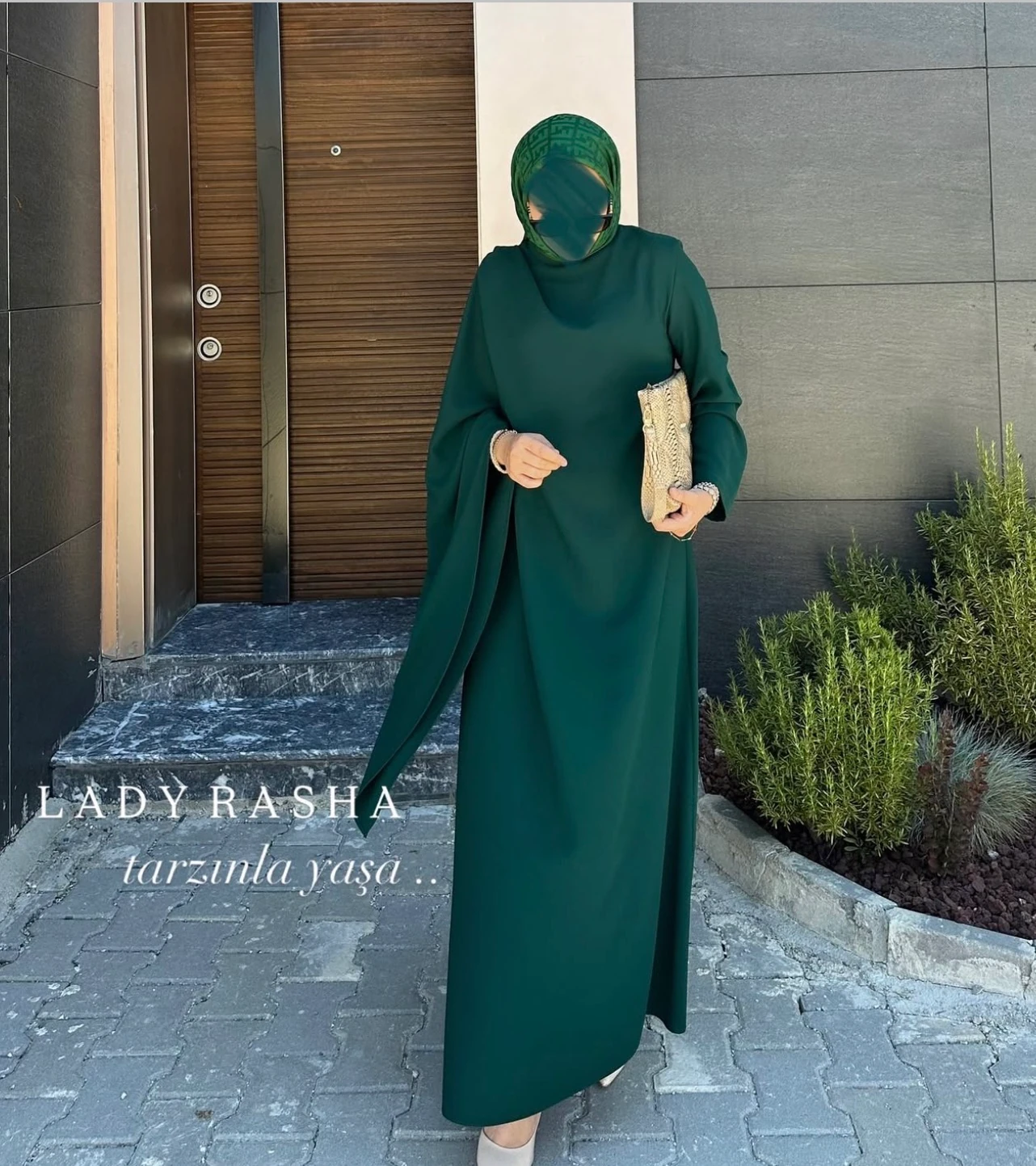 ZÜMRÜT YEŞİLİ DAMLA ELBİSE