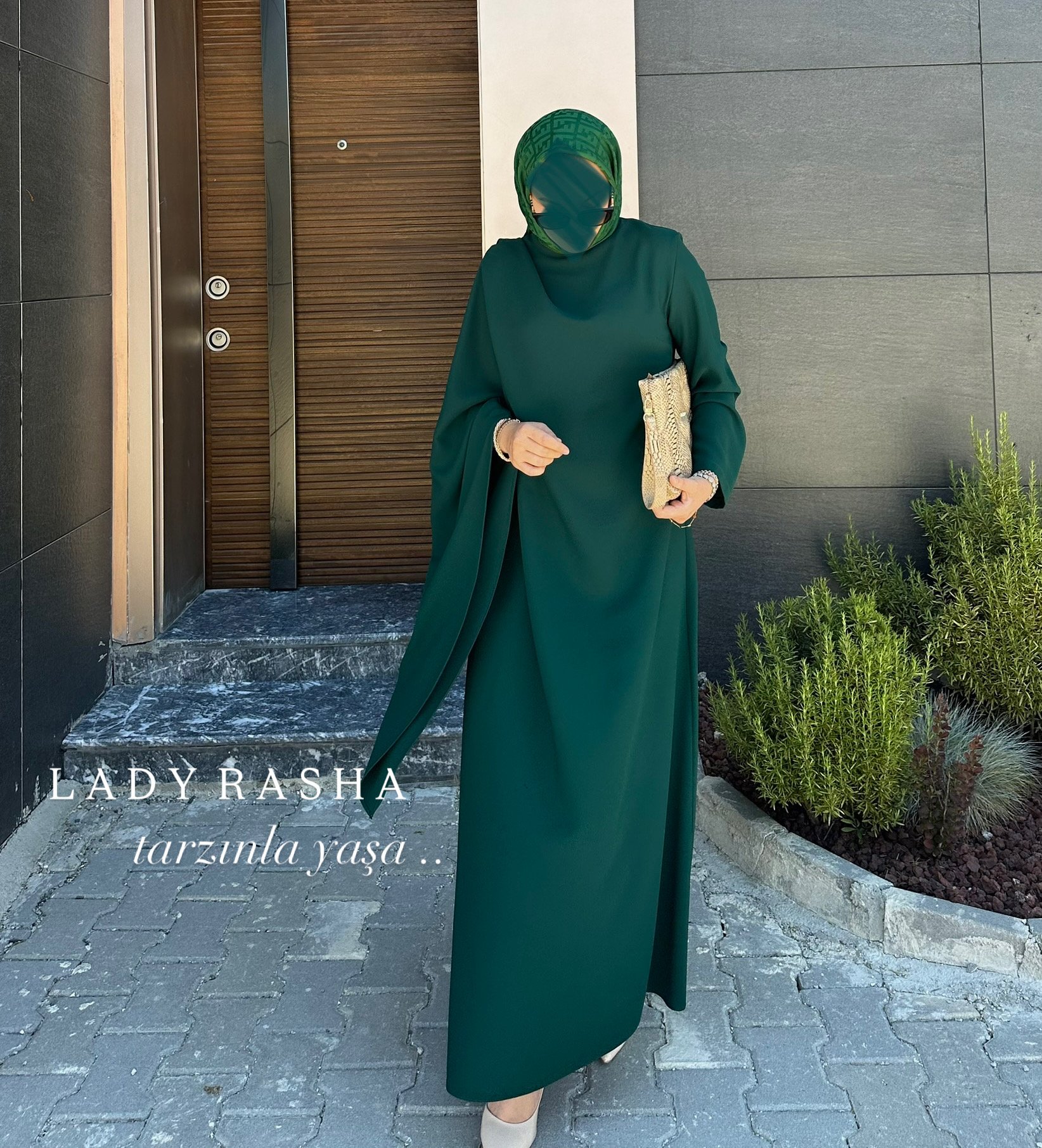 ZÜMRÜT DAMLA ELBİSE