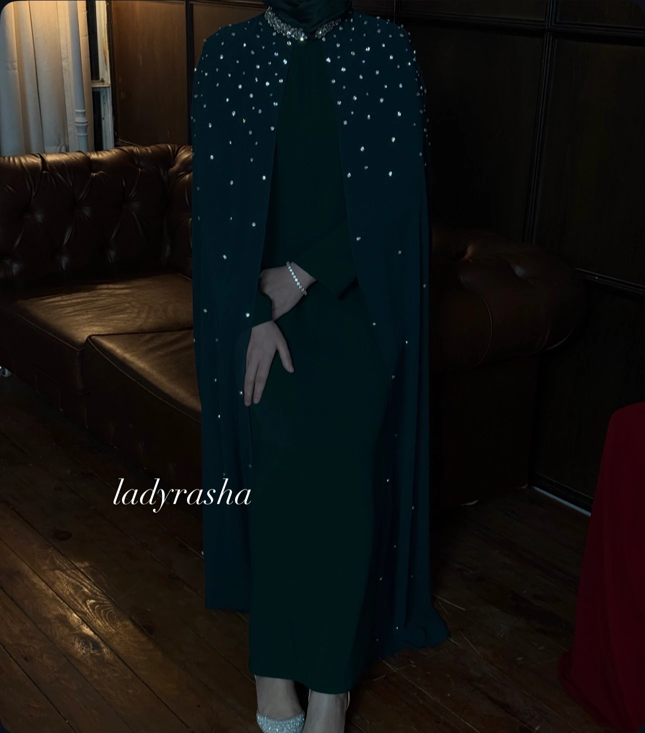 ZÜMRÜT YEŞİLİ PARLA ELBİSE