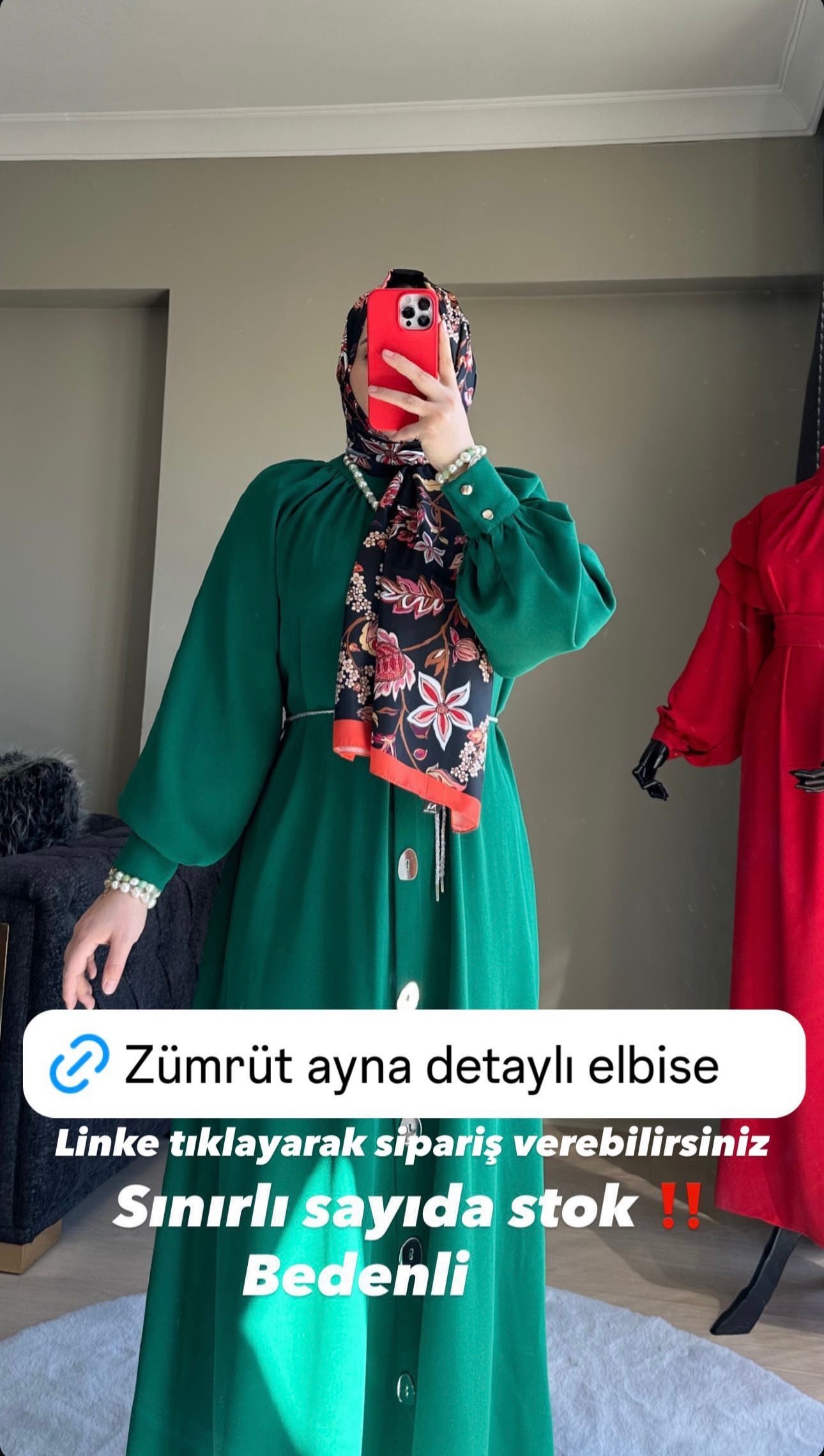 zümrüt ayna düğme detaylı elbise