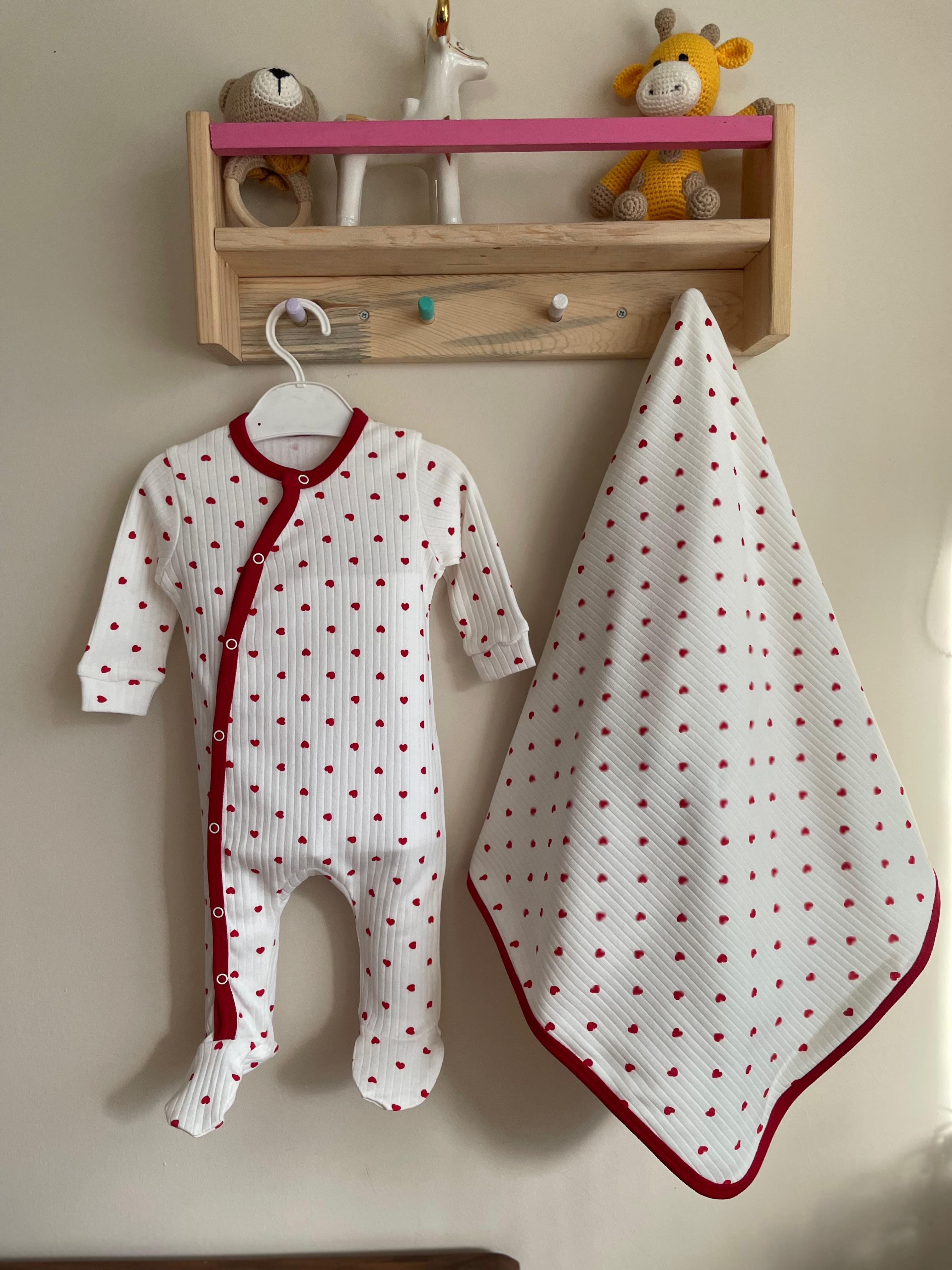 MİNİK KALPLER KIZ BEBEK TULUM VE BATTANİYE SET 0-3/3-6 AY