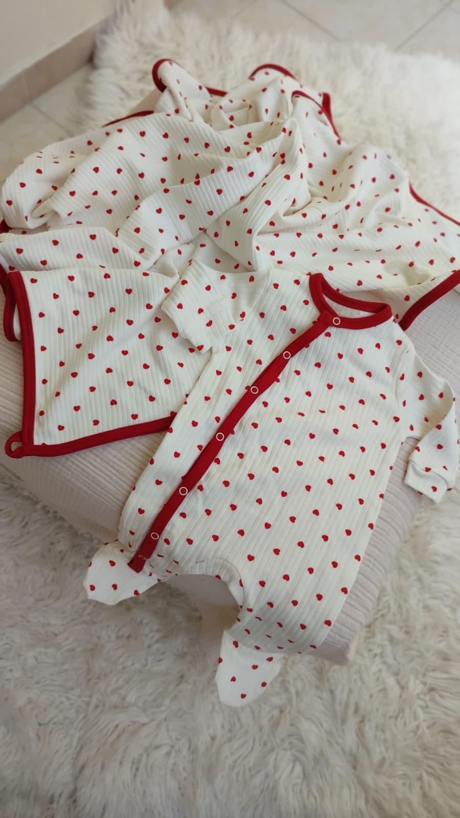 MİNİK KALPLER KIZ BEBEK TULUM VE BATTANİYE SET 0-3/3-6 AY