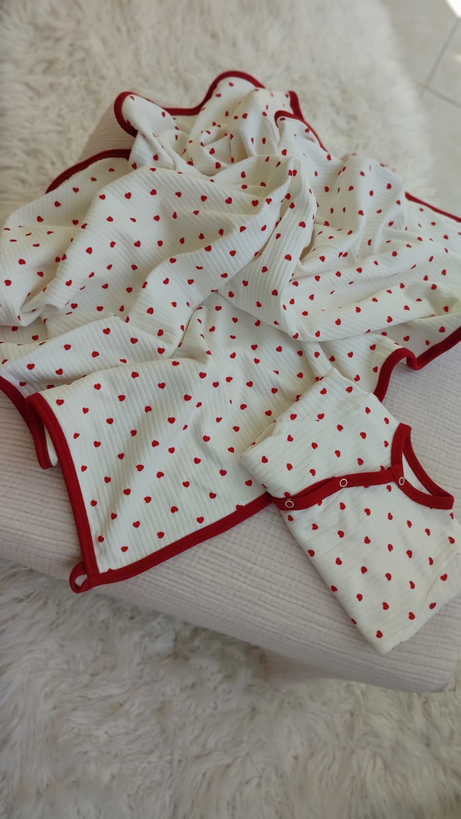 MİNİK KALPLİ BATTANİYE %100 PAMUK ÇİFT KAT 80x90 CM