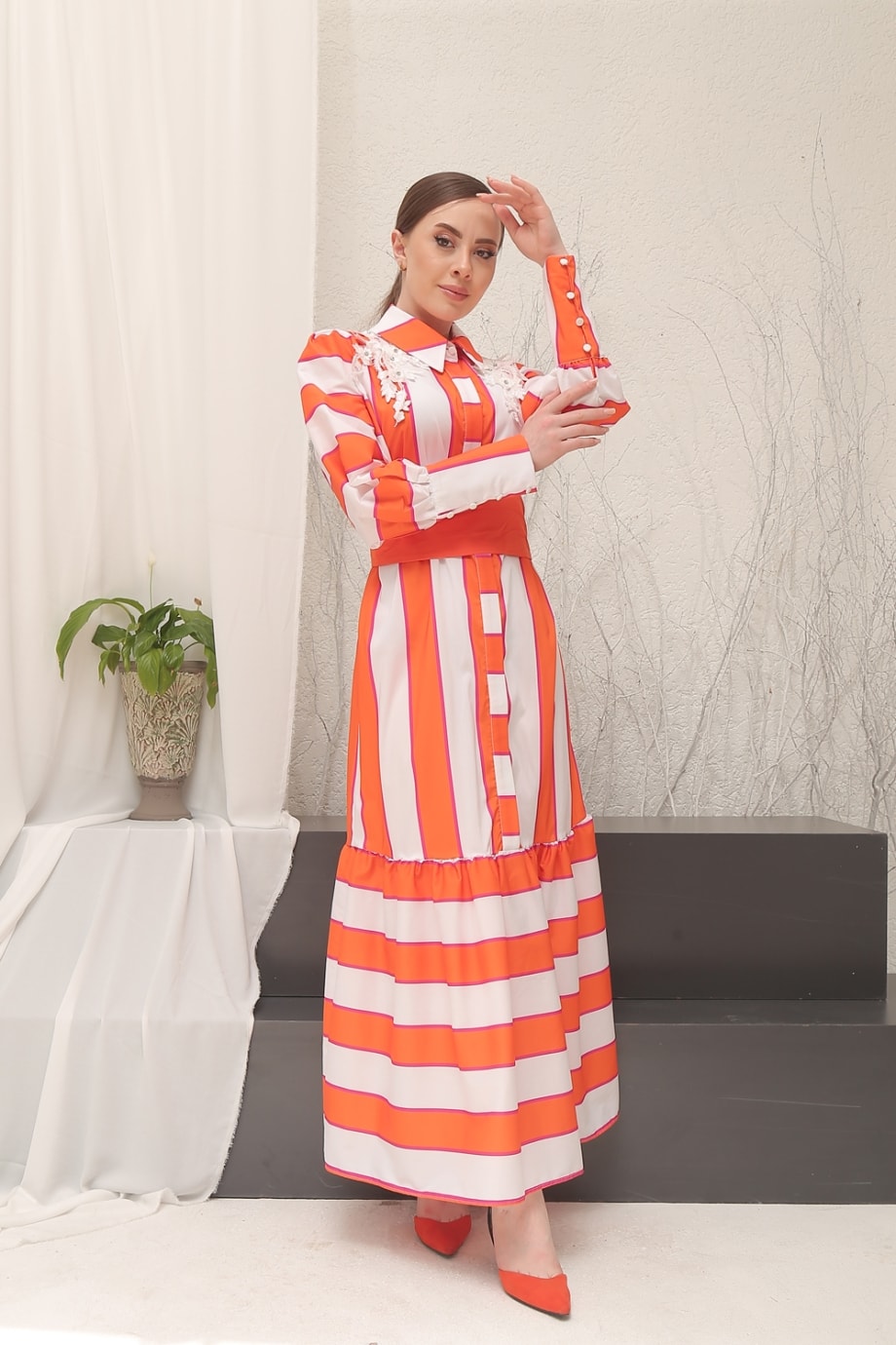 Moor Kadın Turuncu-Beyaz Omuz Detaylı Şeritli Gömlek Elbise