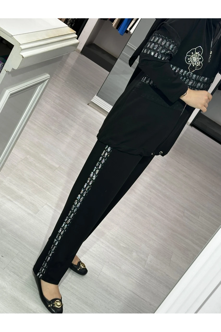 SOLİS JAKAR DETAYLI TAKIM