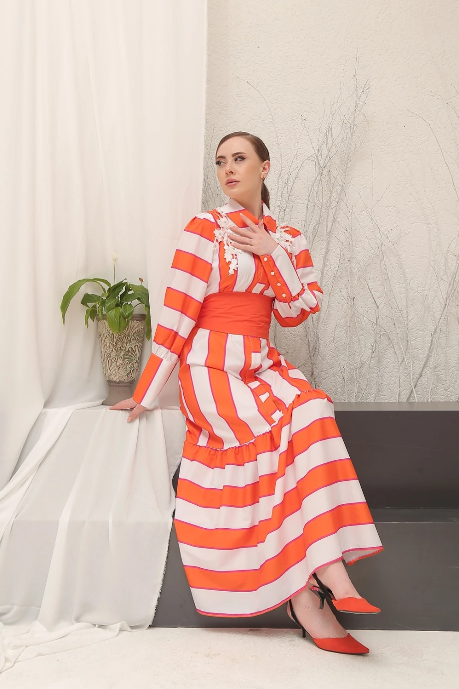 Moor Kadın Turuncu-Beyaz Omuz Detaylı Şeritli Gömlek Elbise