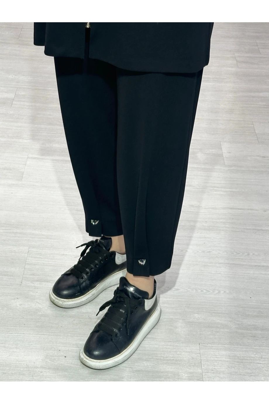 SOLİS YAPRAK MOTİFLİ TAKIM