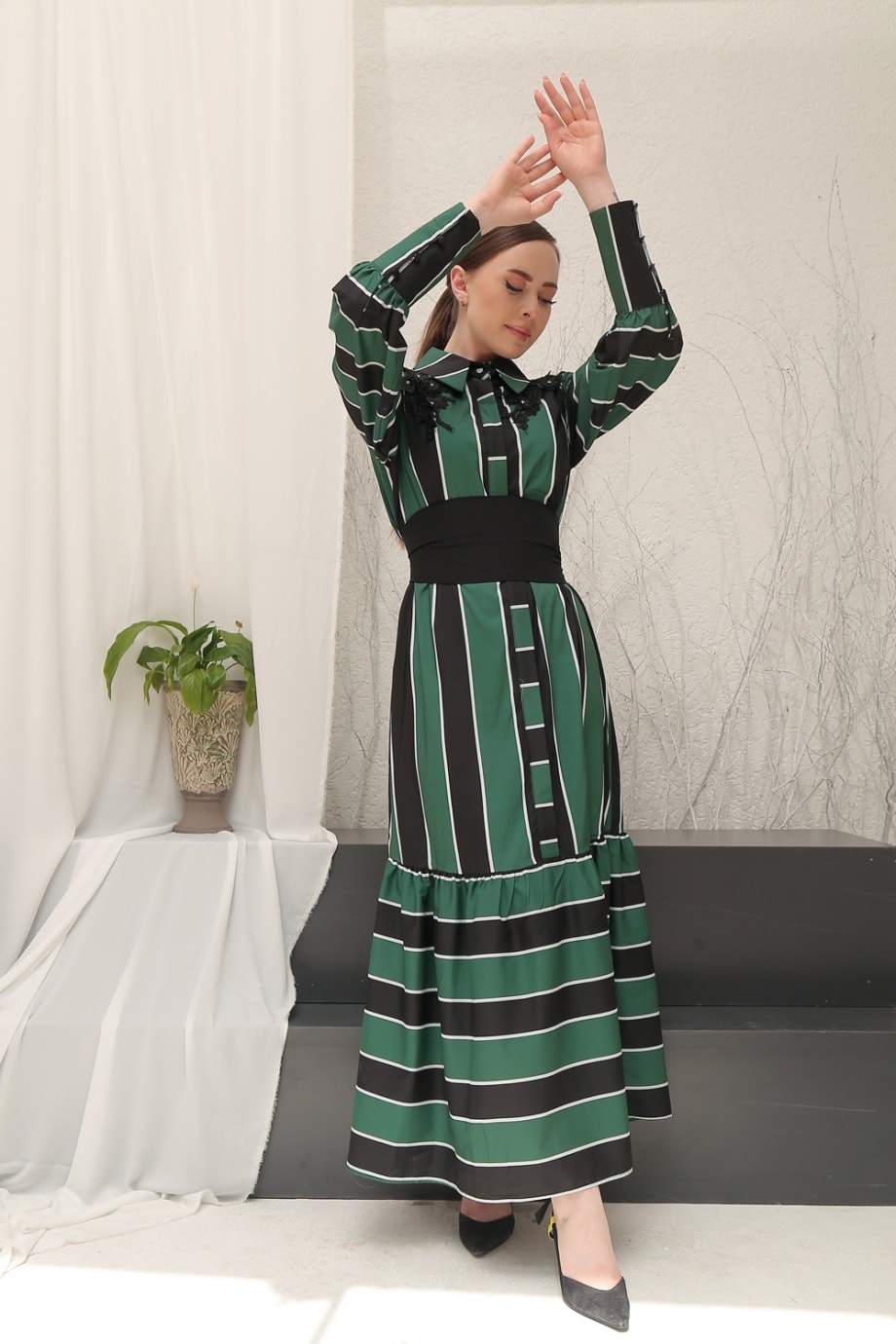 Moor Kadın Siyah-Yeşil Omuz Detaylı Şeritli Gömlek Elbise