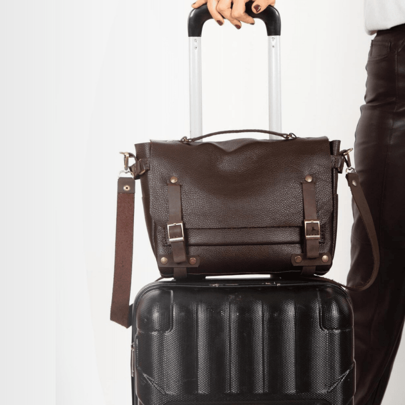 Izmir Classic Leather Messenger Bag – Dark Brown Edition by HappyNear Exclusive