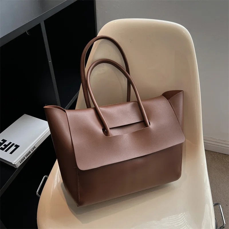 Luxury Large Capacity Designer Tote Bag – High-End Retro Korean Style Travel Handbag for Women