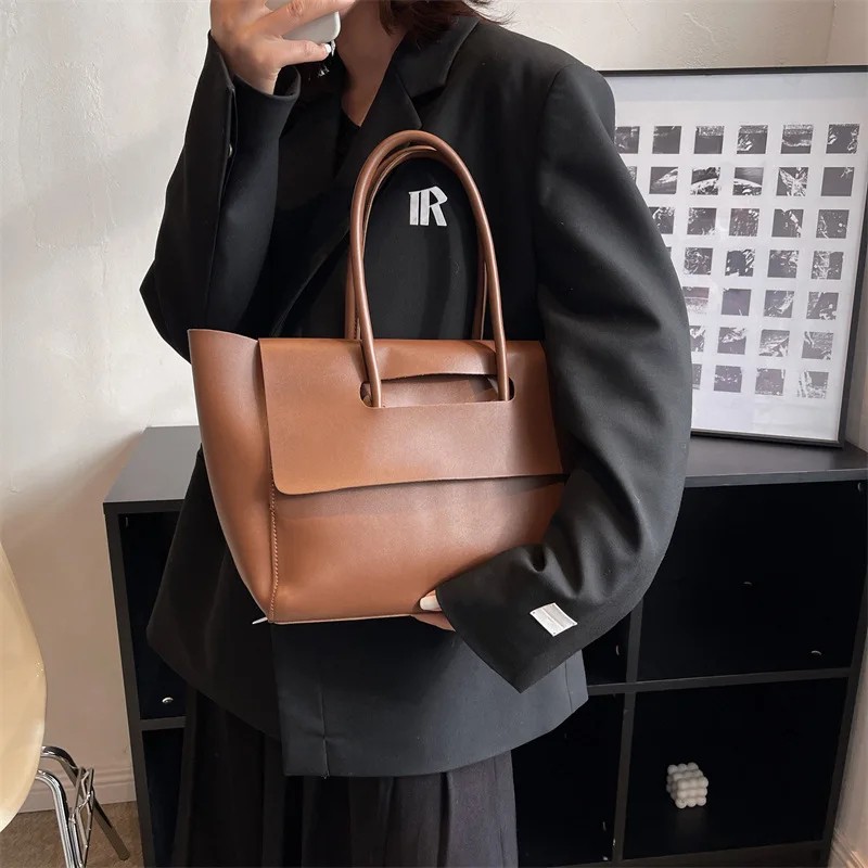 Luxury Large Capacity Designer Tote Bag – High-End Retro Korean Style Travel Handbag for Women