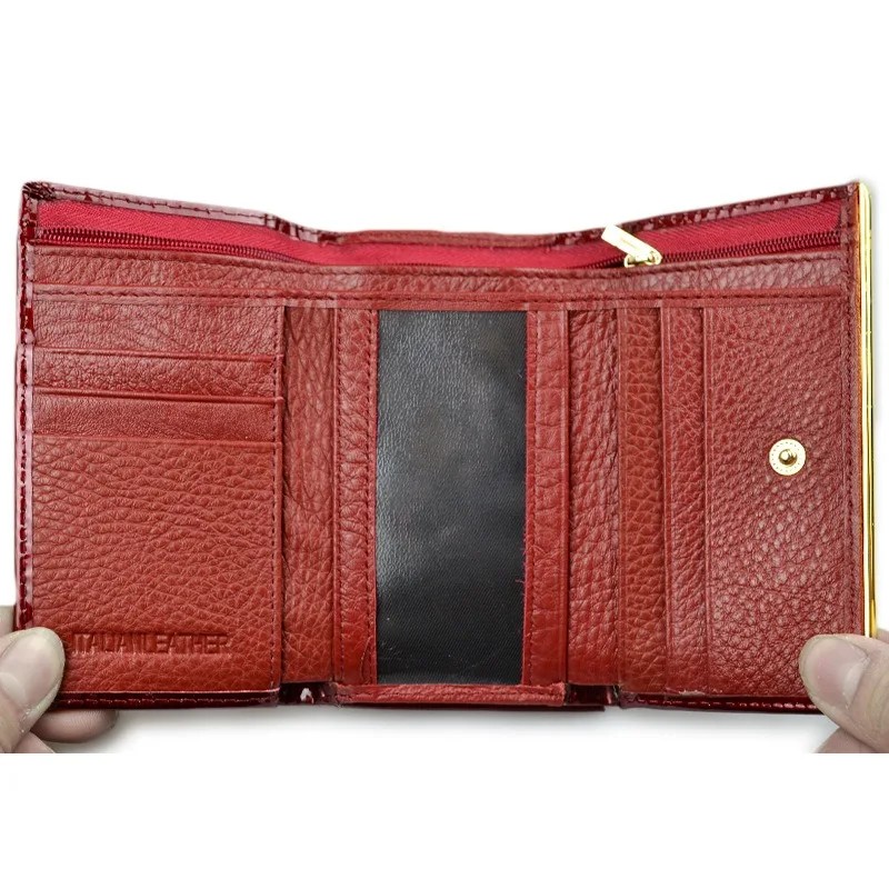 Luxury Genuine Leather Women's Wallet - Sleek Red Croc Pattern Clutch with Multiple Compartments and Durable Design