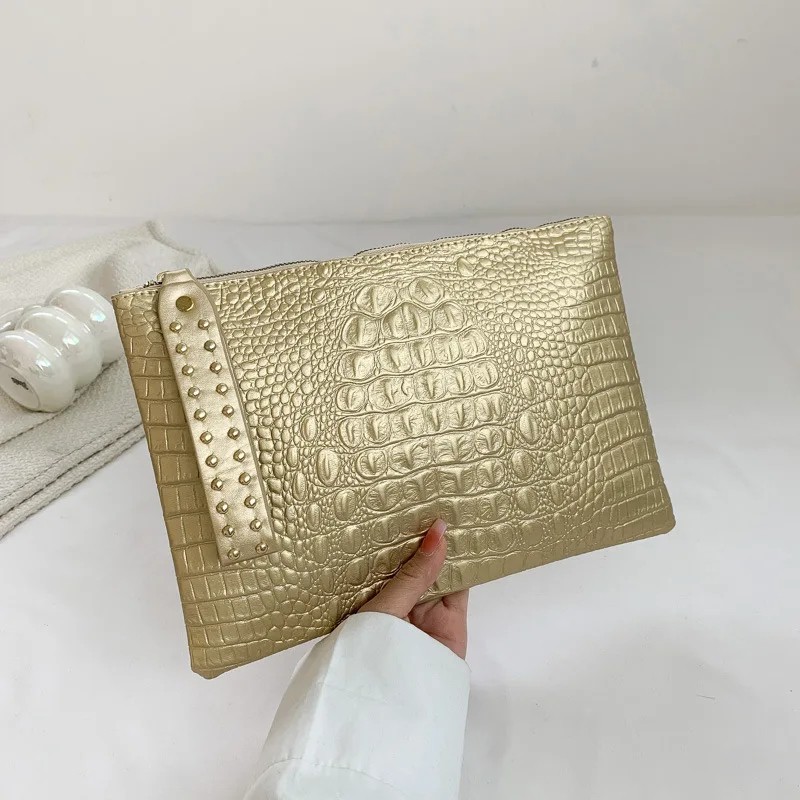 Luxury Crocodile Embossed PU Leather Clutch Wristlet Bag for Women - Elegant Evening Envelope Bag