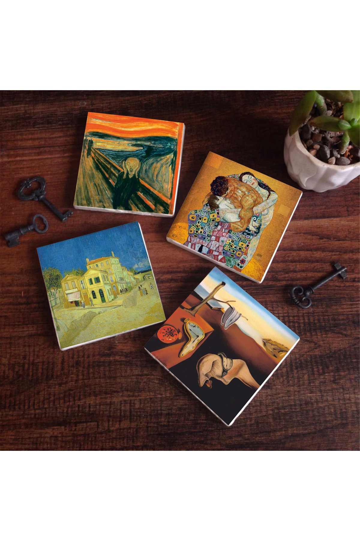 Dalí Belleğin Azmi, Van Gogh Sarı Ev, Çığlık, Gustav Klimt Aile Kucaklama Taş Bardak Altlığı Masaüstü Koruyucu Altlık 4 Parça Set 10x10cm Stone Coasters