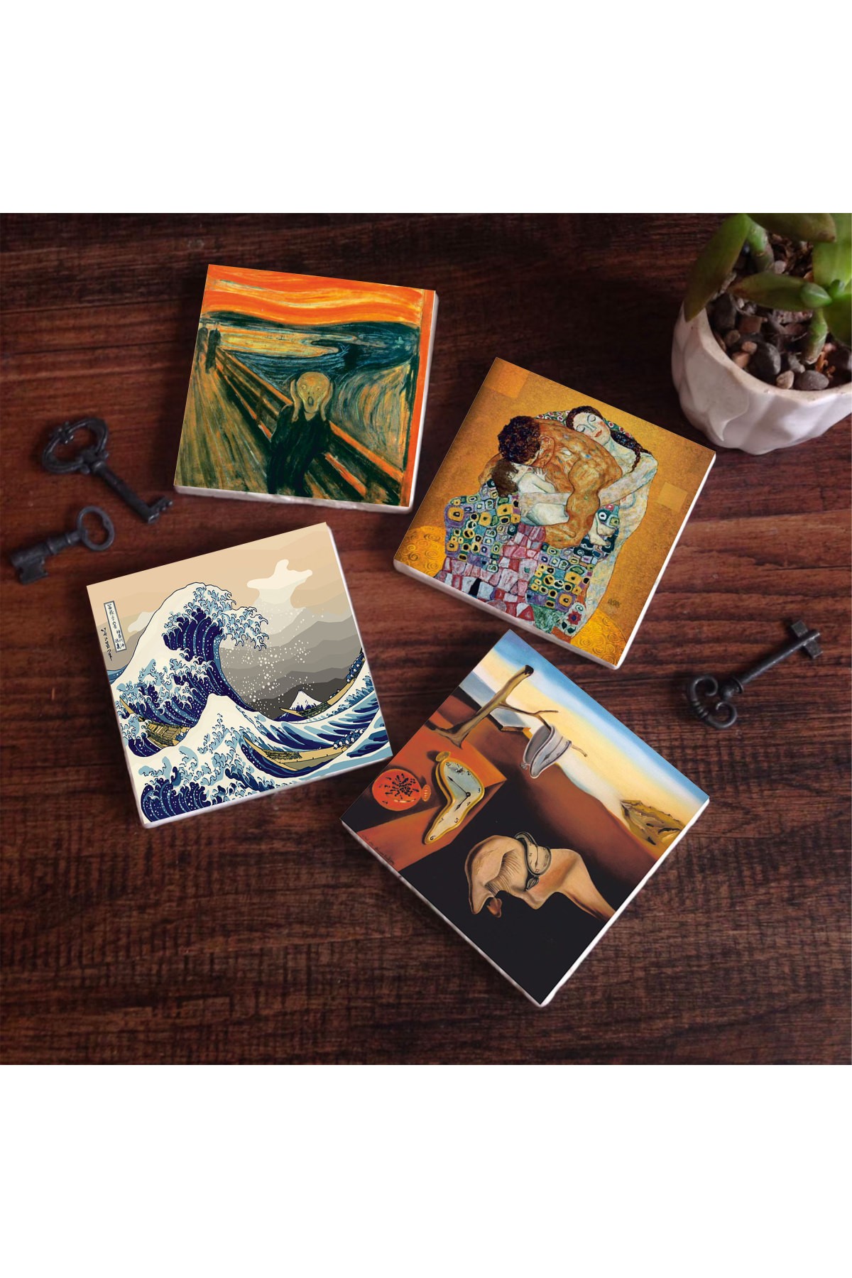 Dalí Belleğin Azmi, Büyük Dalga Japon Sanatı, Çığlık, Gustav Klimt Aile Kucaklama Taş Bardak Altlığı Masaüstü Koruyucu Altlık 4 Parça Set 10x10cm Stone Coasters