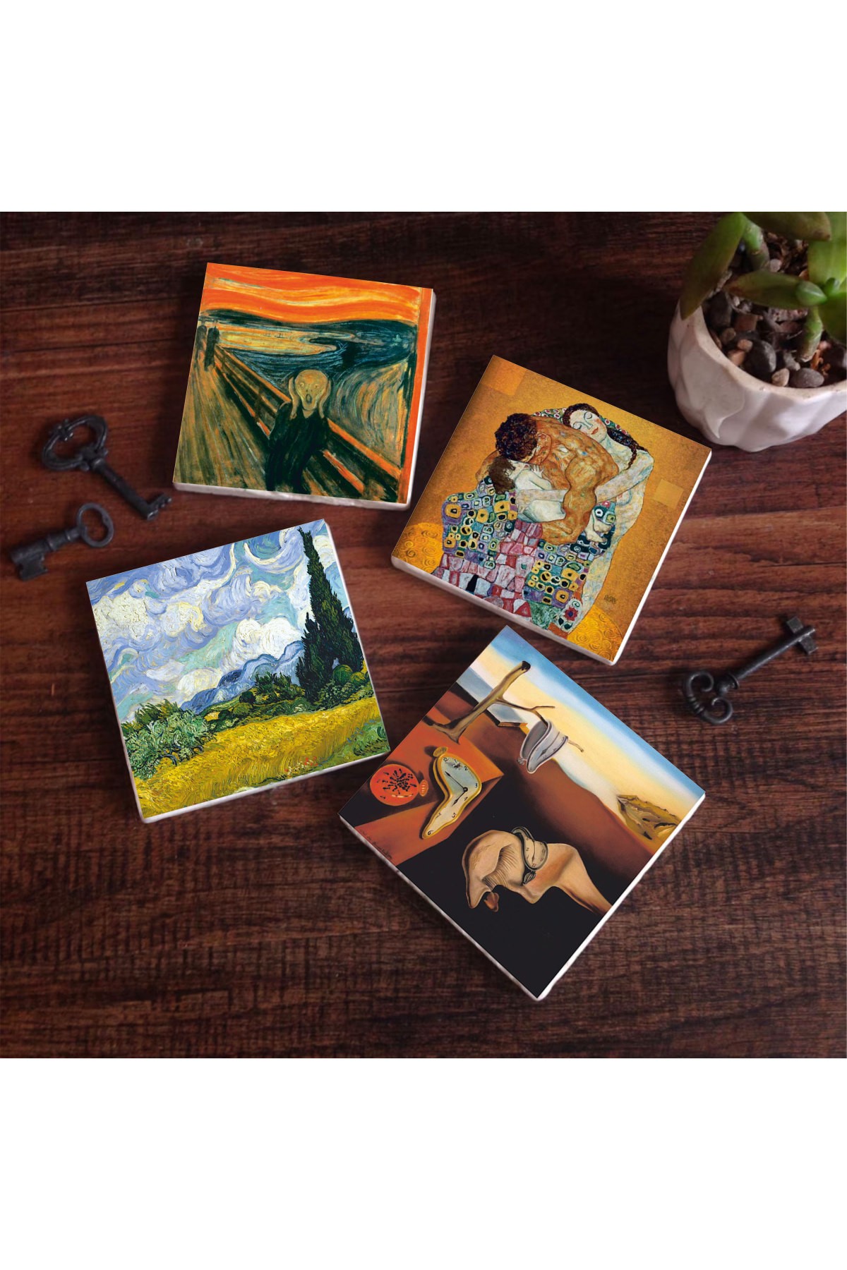 Dalí Belleğin Azmi, Van Gogh Buğday Tarlası, Çığlık, Klimt Aile Kucaklama Taş Bardak Altlığı Masaüstü Koruyucu Altlık 4 Parça Set 10x10cm Stone Coasters