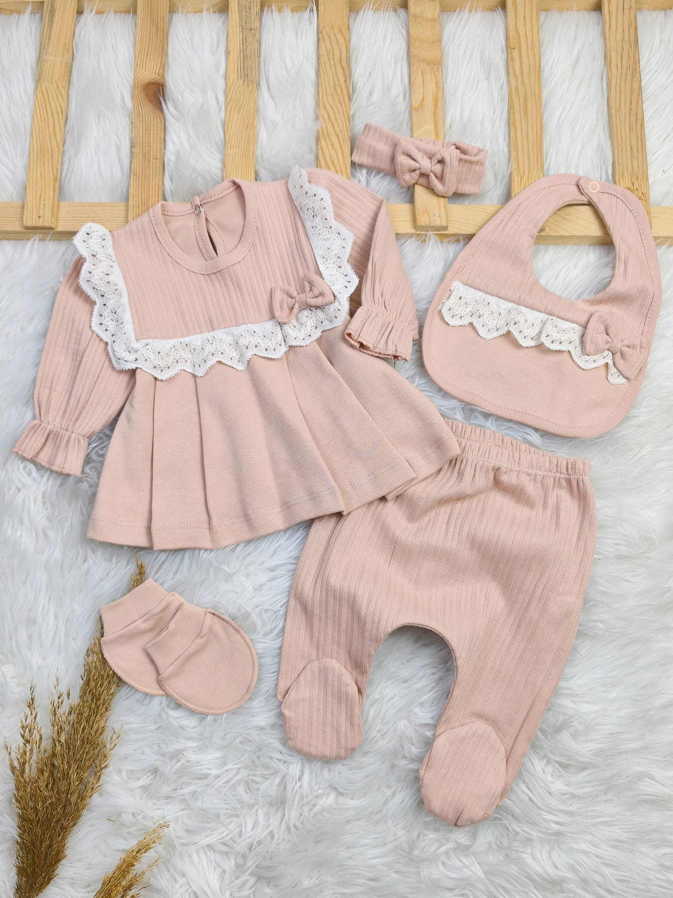 433173 MADAMME KIZ BEBEK 5'Lİ HASTANE ÇIKIŞI SETİ