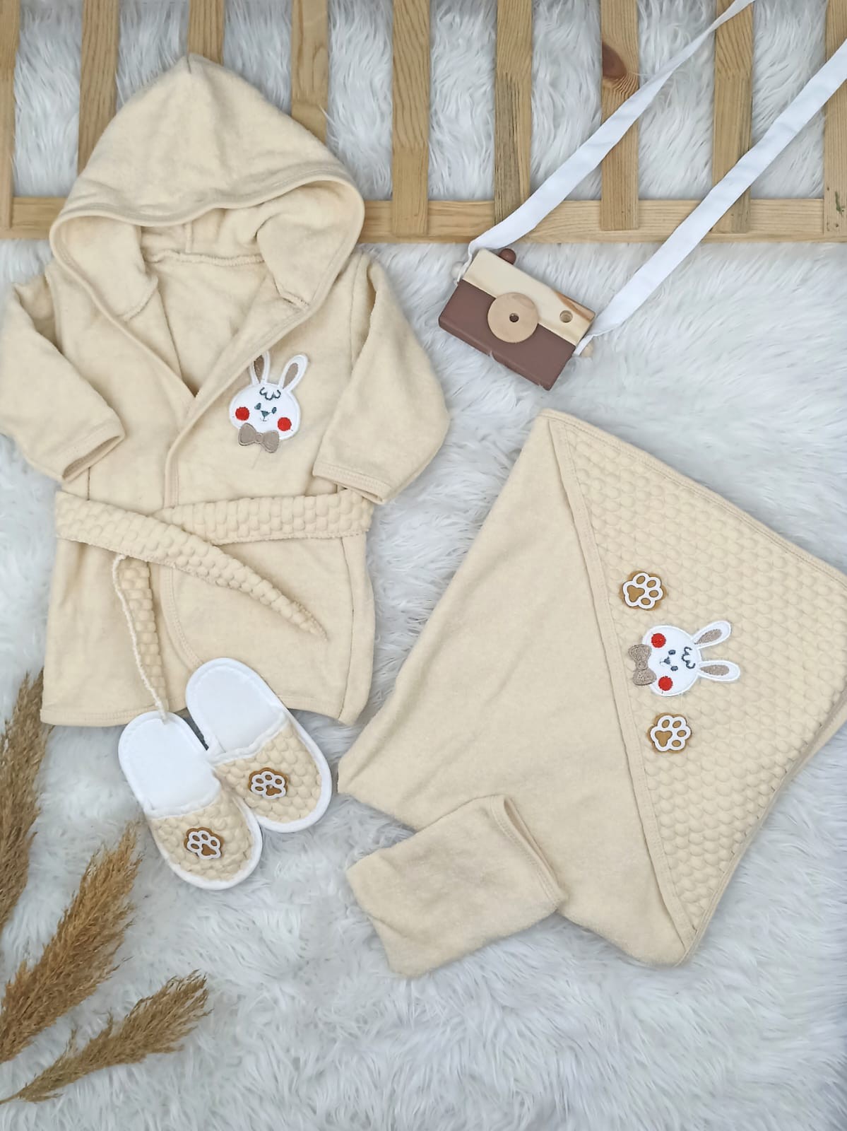 408545 ORGANİK TAVŞAN BEBE BORNOZ SETİ