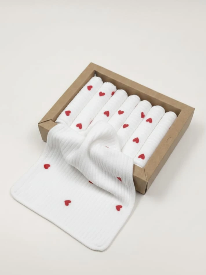 8025 KALP DESEN 7'Lİ KUTULU ORGANİK AĞIZ MENDİLİ 