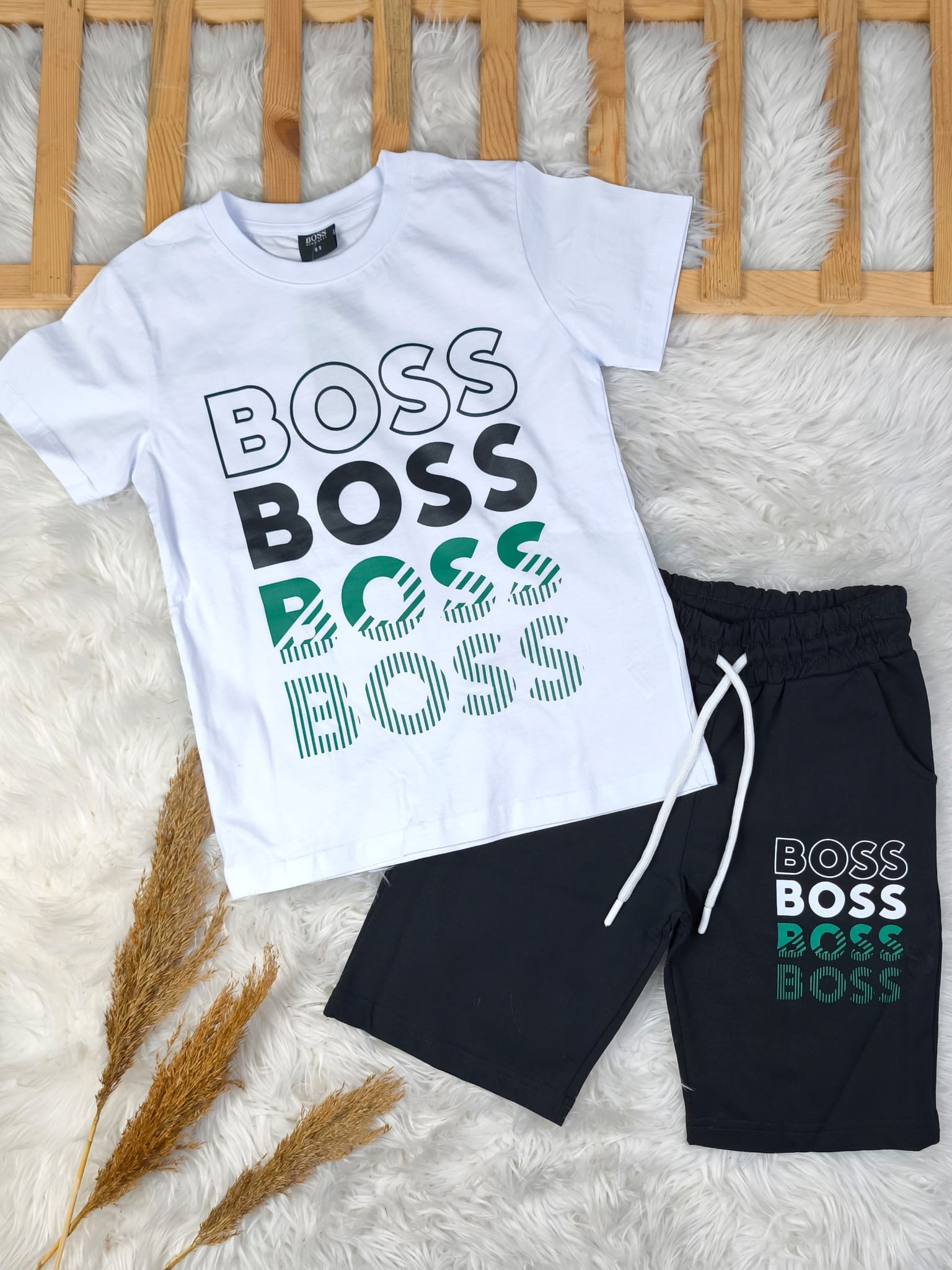9111 BOSS YAZILI PENYE ŞORTLU CEPLİ TAKIM  - Beyaz