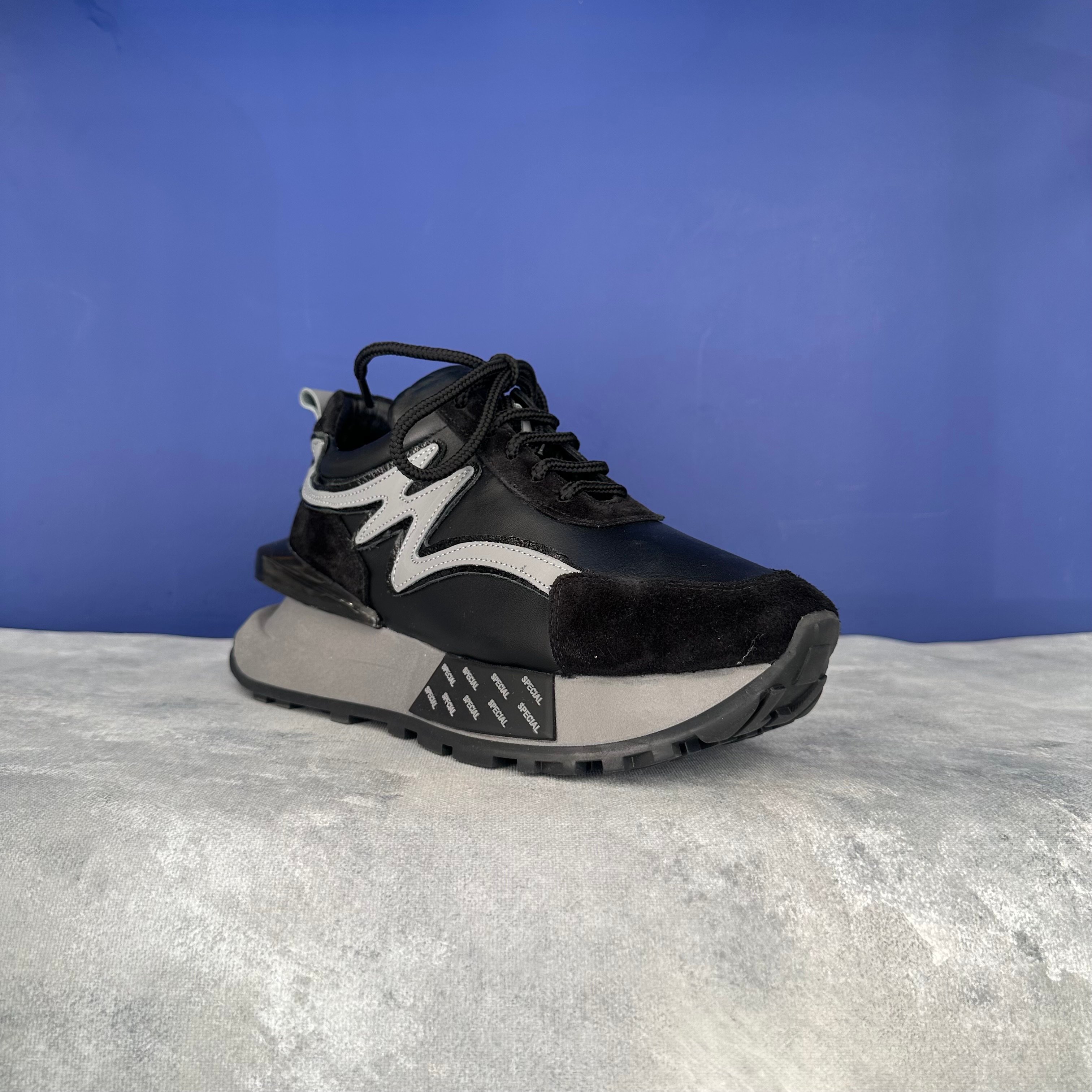 Siyah Poli Taban Hakiki Deri Sneaker