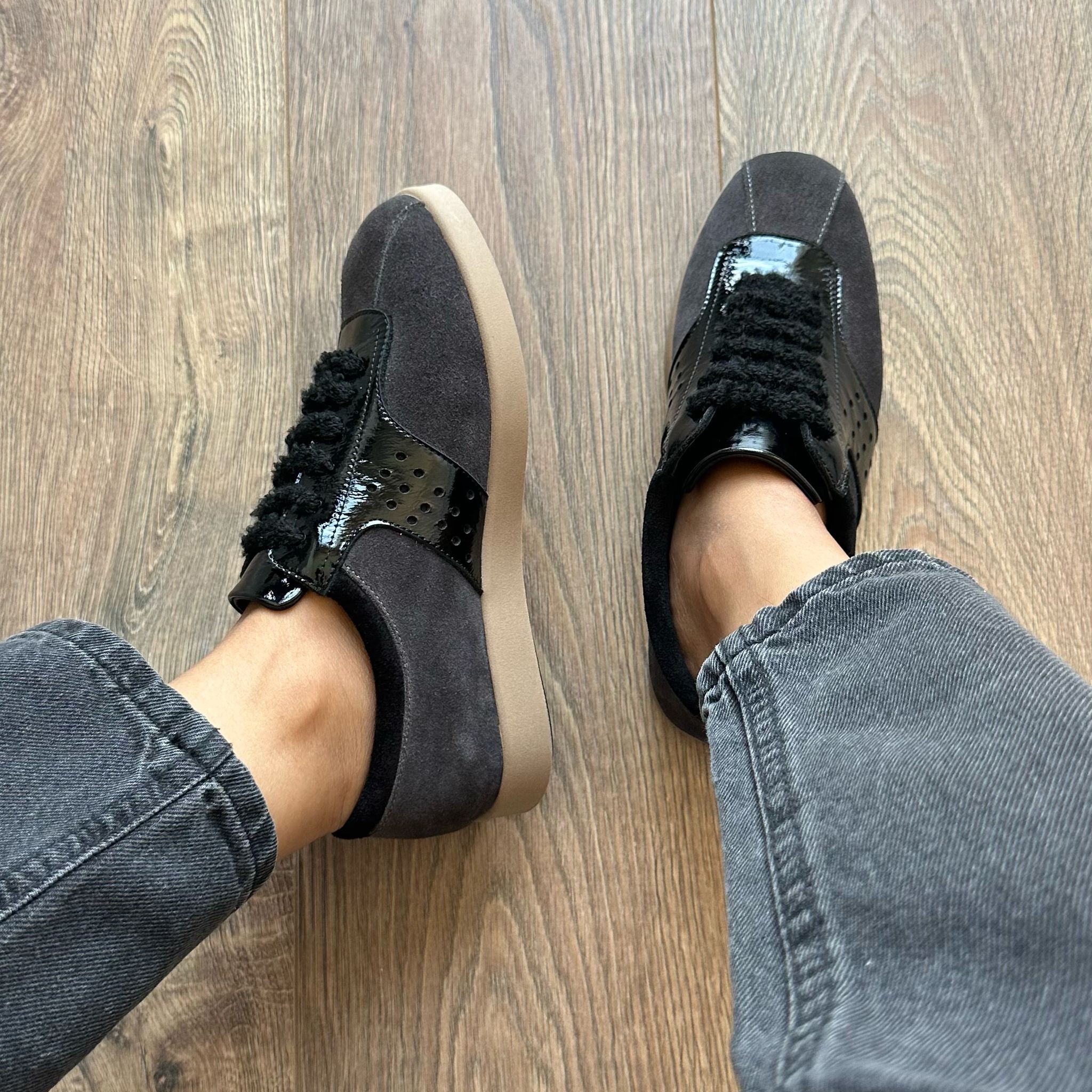Rahat Tabanlı Deri Sneaker - Gri