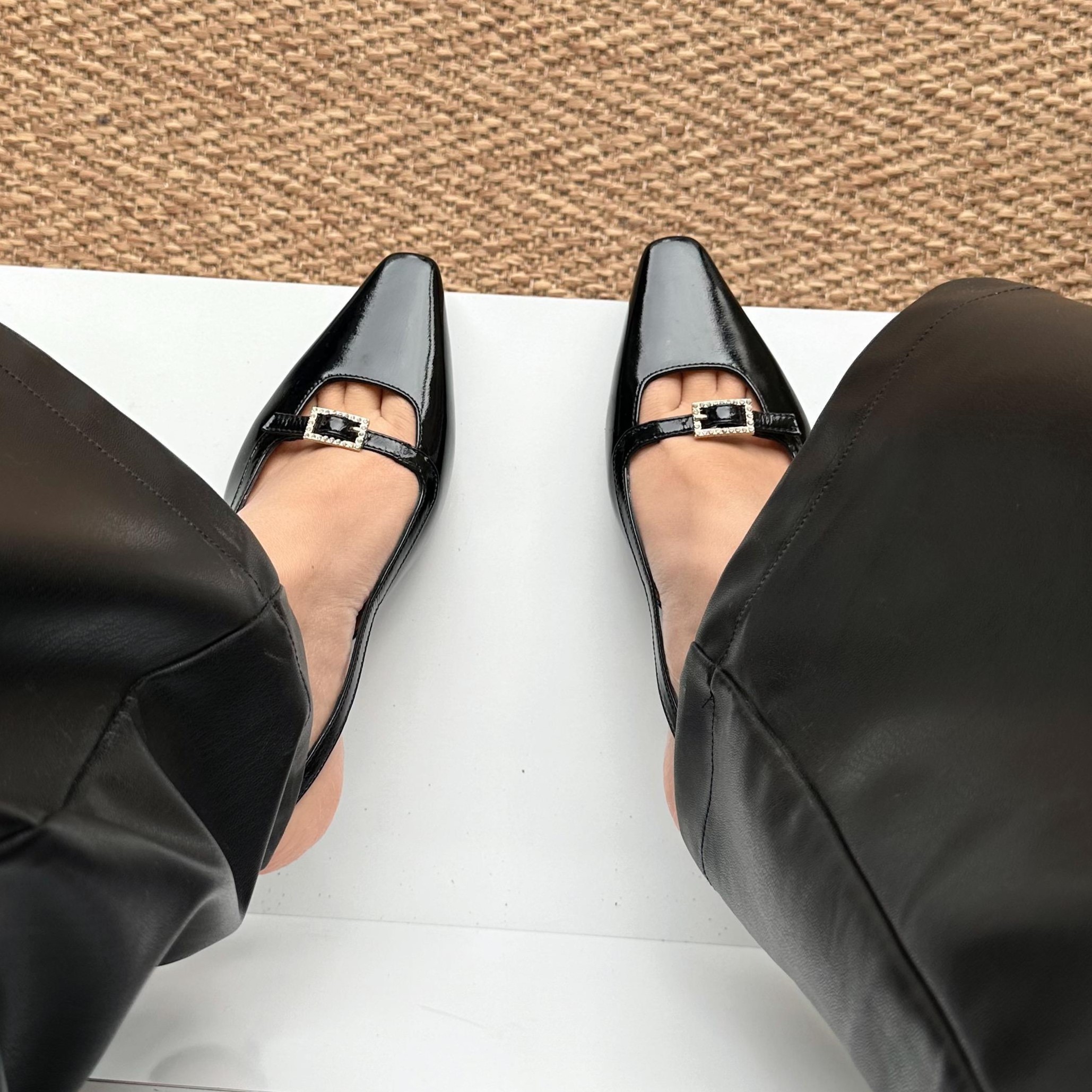 Toka Detaylı Topuklu Ayakkabı - Rugan Siyah
