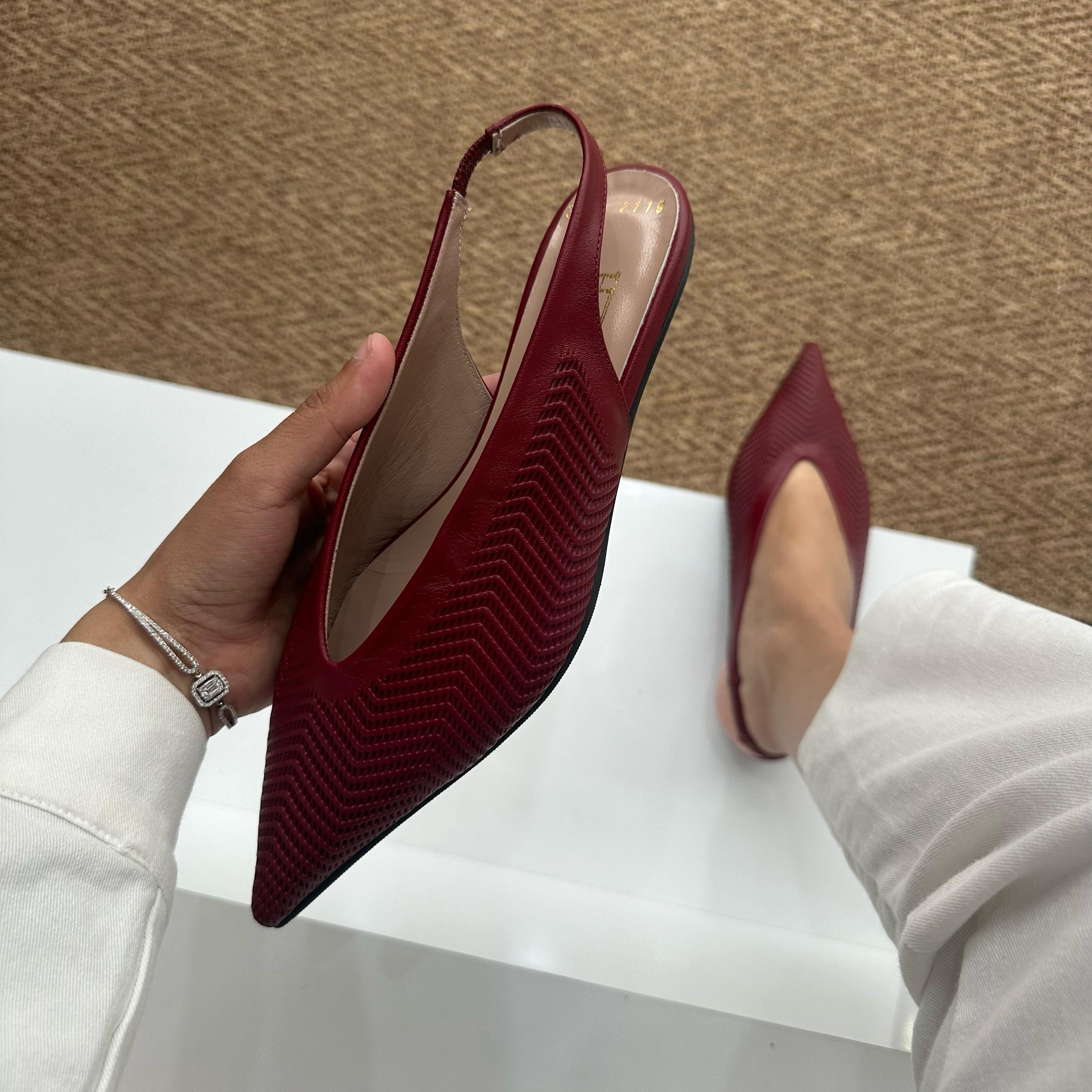 Lazer Desenli 2.5 cm Topuklu Ayakkabı - Bordo
